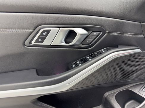 Used 2019 BMW 330i Sedan w/ Convenience Package image 35