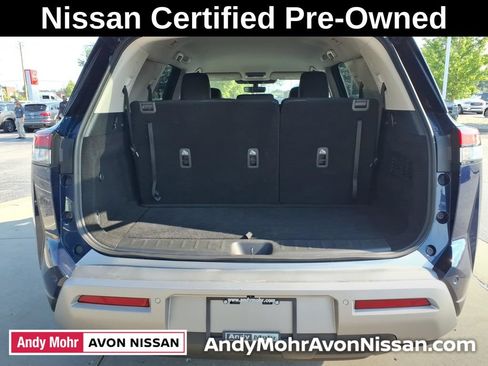 Certified 2025 Nissan Pathfinder SL FWD image 9