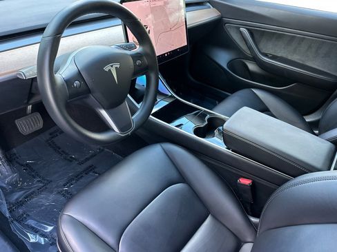 Used 2018 Tesla Model 3 Long Range image 6