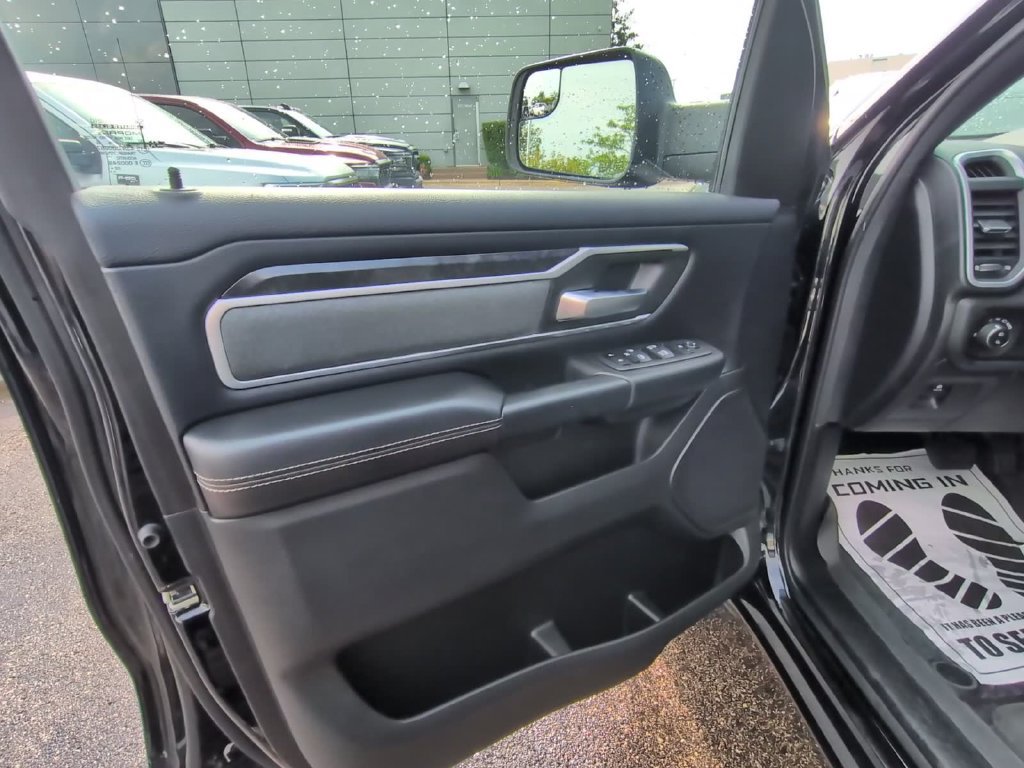 Used 2023 RAM 1500 Big Horn AWD/4WD image 9