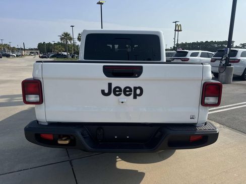 New 2026 Jeep Gladiator Sport AWD/4WD image 6
