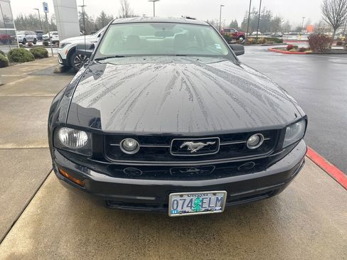 Used 2007 Ford Mustang Deluxe image 7