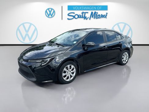 Used 2022 Toyota Corolla LE FWD image 3