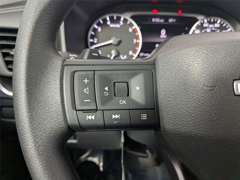 Used 2026 Nissan Rogue S AWD/4WD image 17