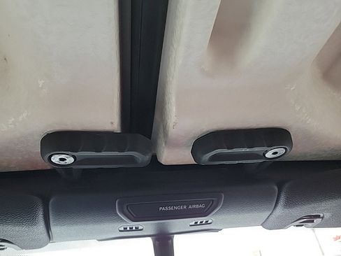 Used 2018 Jeep Wrangler Unlimited Sahara w/ Cold Weather Group image 12