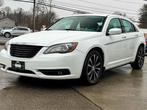 Used 2014 Chrysler 200 Touring w/ 200 S Group FWD image 6