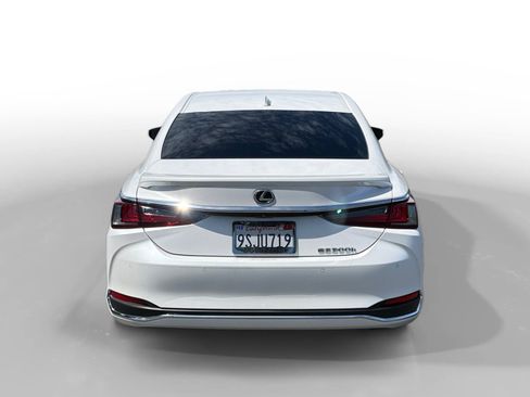 Used 2025 Lexus ES 300h w/ Premium Package FWD image 4