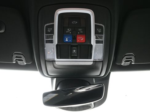 Used 2023 RAM 1500 Laramie AWD/4WD image 28