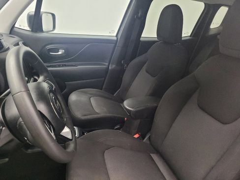 Used 2023 Jeep Renegade Latitude AWD/4WD image 17