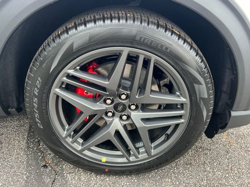 New 2026 Ford Explorer ST-Line w/ ST-Line Street Pack image 13