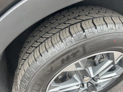 Used 2025 Chevrolet Blazer LT image 38