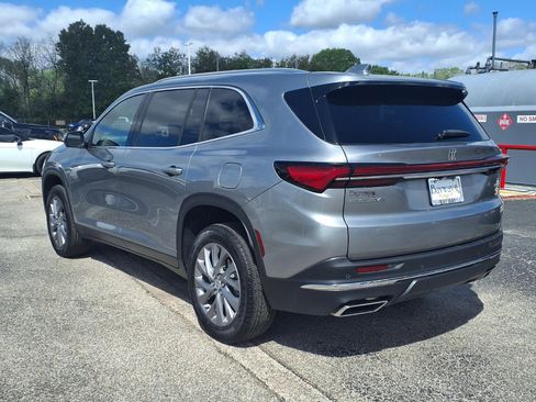 Used 2025 Buick Enclave Preferred image 23