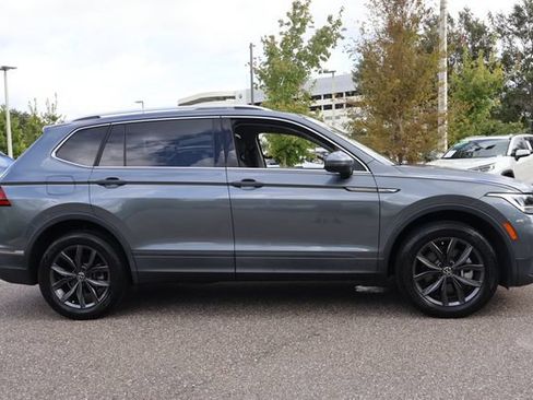 Certified 2023 Volkswagen Tiguan SE FWD image 9