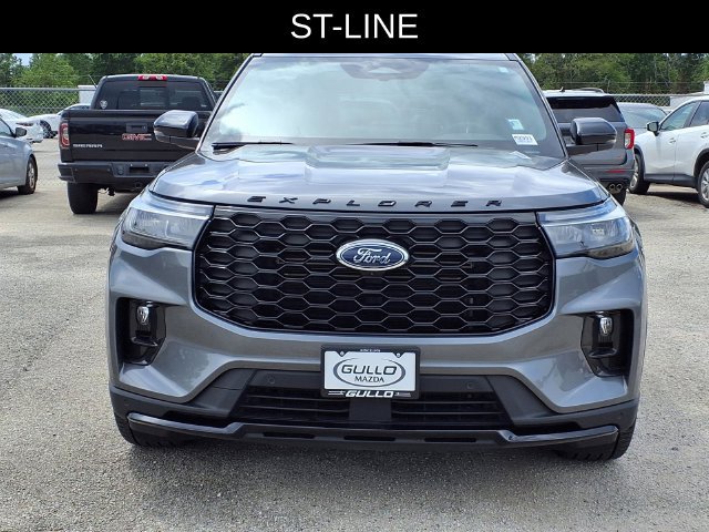 Used 2026 Ford Explorer ST-Line w/ ST-Line Street Pack RWD image 4