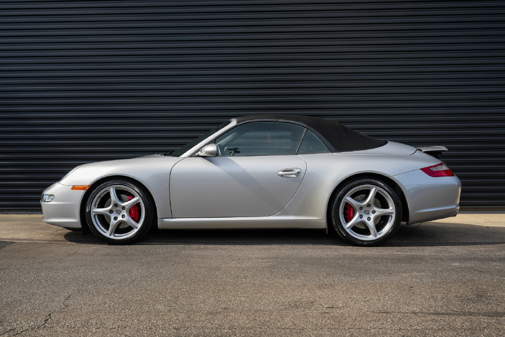 Used 2008 Porsche 911 Cabriolet image 12
