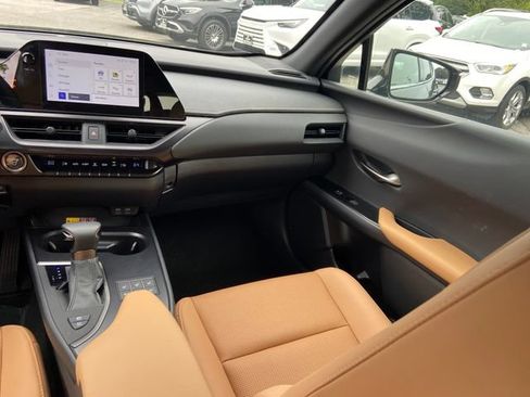 Used 2024 Lexus UX 250h AWD w/ Premium Package image 16