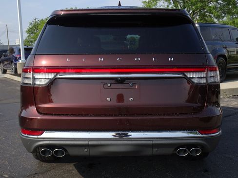 Used 2020 Lincoln Aviator Reserve w/ Equipment Group 201A AWD/4WD image 4