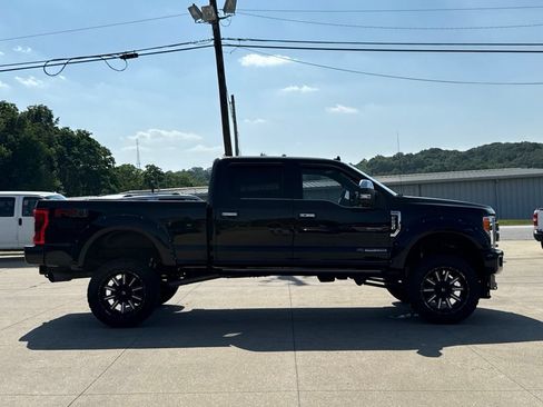 Used 2019 Ford F250 Platinum w/ Platinum Ultimate Package AWD/4WD image 16
