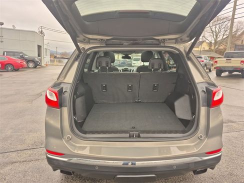 Used 2018 Chevrolet Equinox Premier image 32
