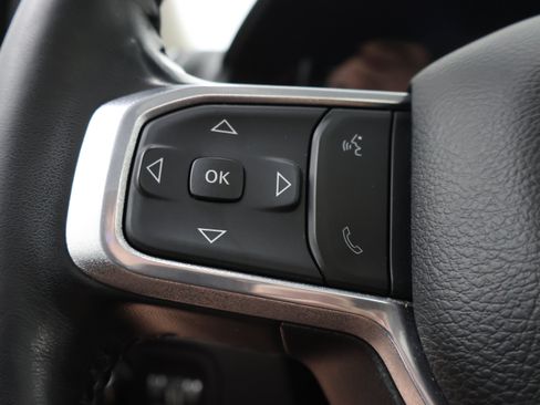 Used 2023 RAM 2500 Laramie AWD/4WD image 16