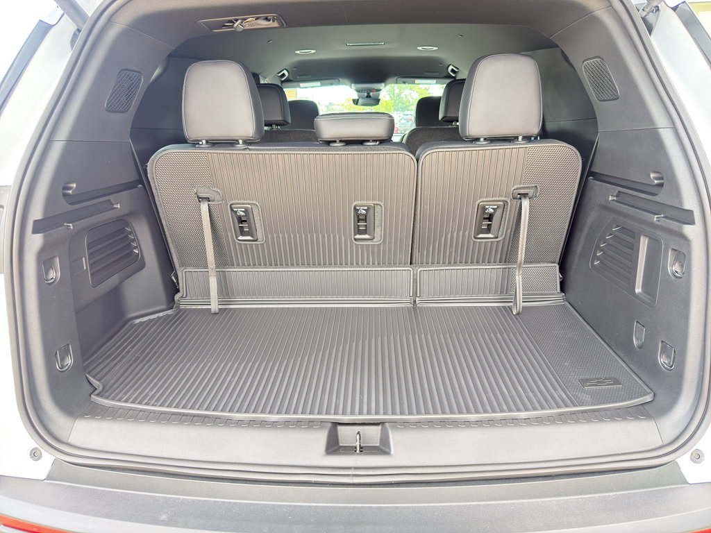 New 2026 Chevrolet Traverse LT w/ Driver Confidence Package FWD image 37