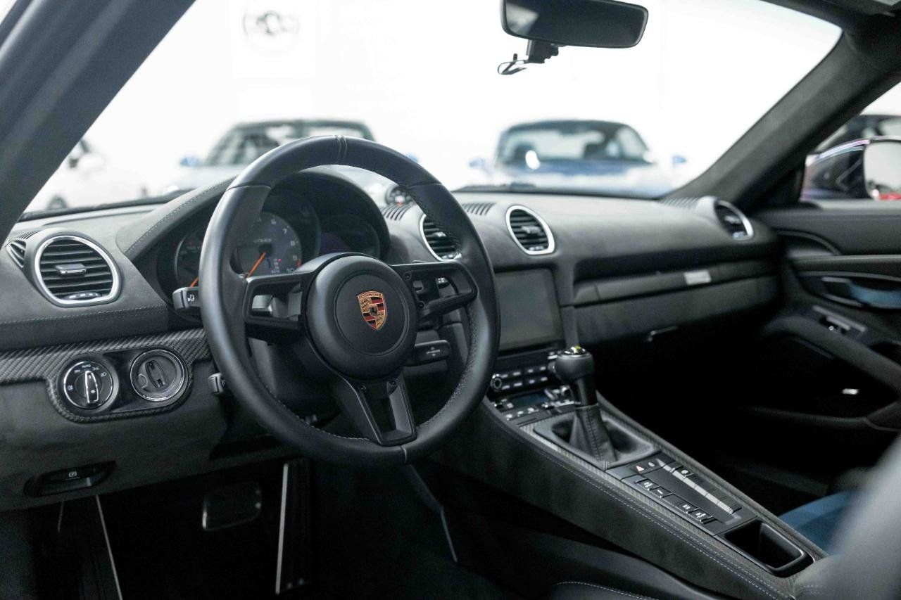 Used 2023 Porsche 718 Cayman GT4 RS RWD image 2
