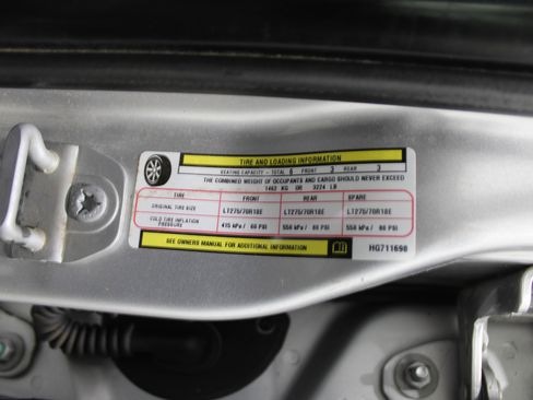 Used 2017 RAM 2500 Tradesman w/ Chrome Appearance Group image 38