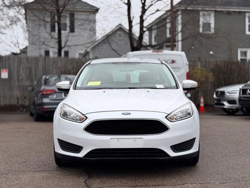 Used 2015 Ford Focus SE FWD image 9
