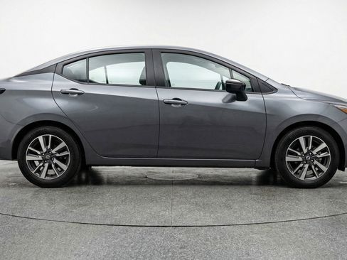 Used 2025 Nissan Versa SV FWD image 11