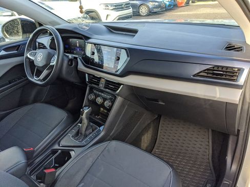 Certified 2023 Volkswagen Taos SE w/ Black Wheel Package image 6