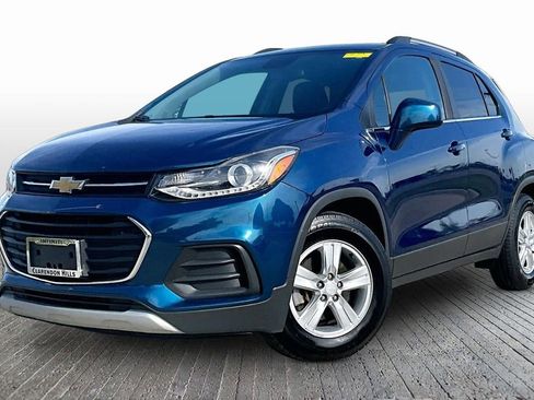 Used 2020 Chevrolet Trax LT FWD image 3