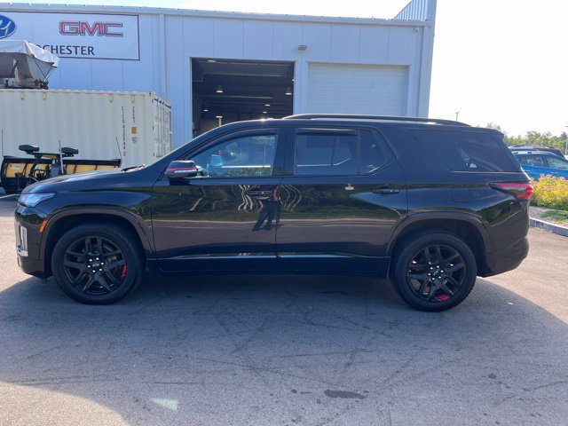 Used 2023 Chevrolet Traverse Premier AWD/4WD image 2