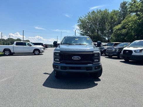 Used 2023 Ford F250 Lariat w/ Lariat Ultimate Package AWD/4WD image 2