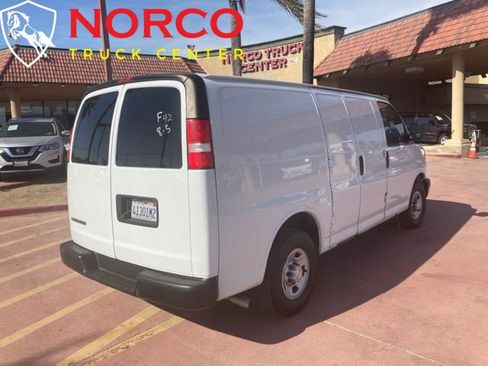 Used 2018 Chevrolet Express 2500 image 20