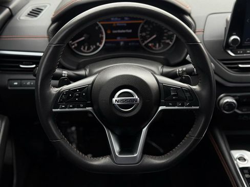 Used 2022 Nissan Altima 2.5 SR w/ Midnight Edition Package FWD image 20