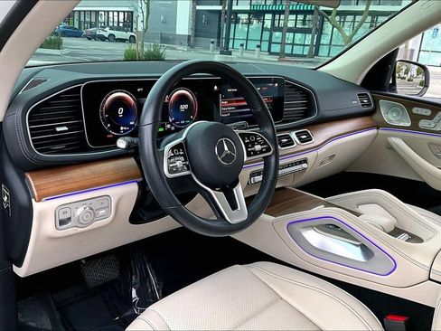 Used 2023 Mercedes-Benz GLS 450 4MATIC image 16
