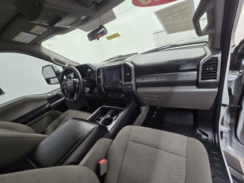 Used 2019 Ford F250 XLT w/ XLT Premium Package image 26