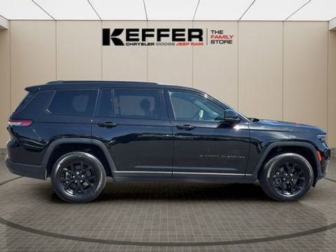 Certified 2024 Jeep Grand Cherokee L Laredo AWD/4WD image 7