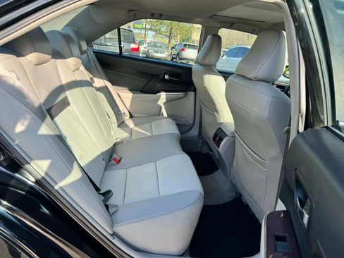 Used 2014 Toyota Camry XLE w/ Leather Package FWD image 16