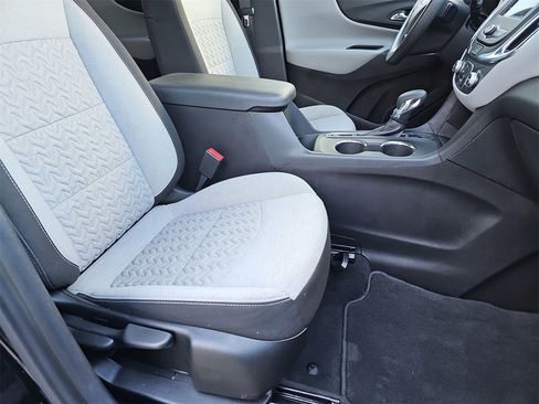 Used 2024 Chevrolet Equinox LS w/ LS Convenience Package image 13