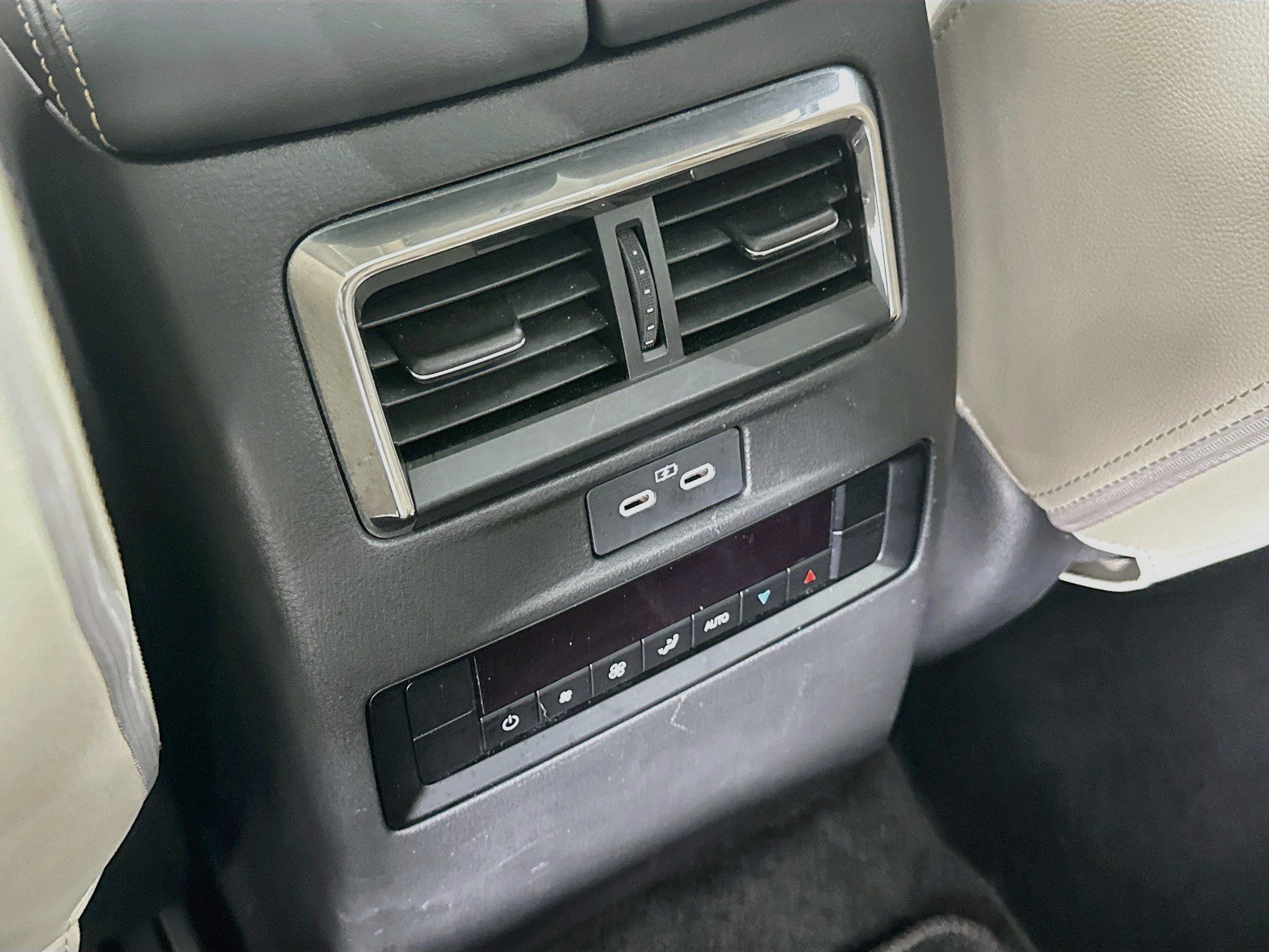 Used 2024 MAZDA CX-90 Plug-In Hybrid w/ Premium Pkg AWD/4WD image 29