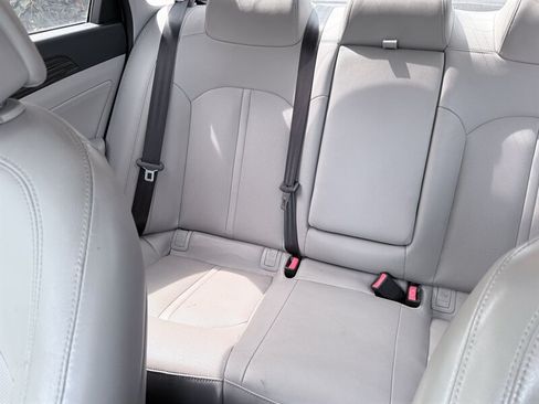 Used 2016 Hyundai Sonata Limited FWD image 15