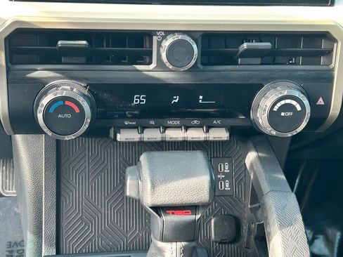 Certified 2024 Toyota Tacoma TRD Off-Road AWD/4WD image 22