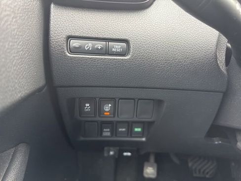 Used 2017 Nissan Rogue SV w/ Midnight Edition Package image 22