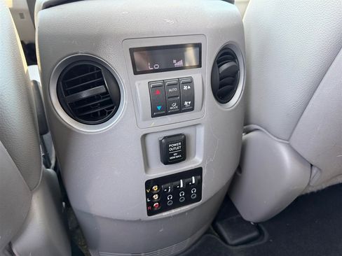 Used 2014 Honda Pilot Touring image 18
