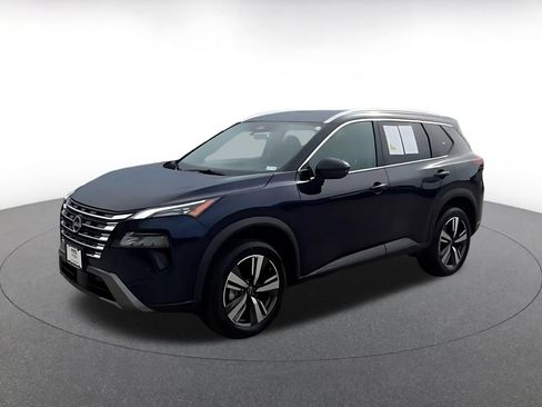 Used 2026 Nissan Rogue SL FWD image 8