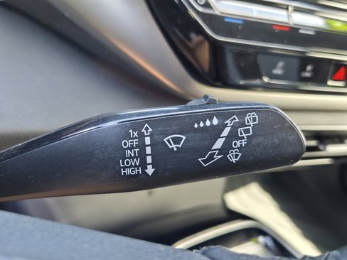 Used 2023 Volkswagen ID.4 Pro RWD image 26