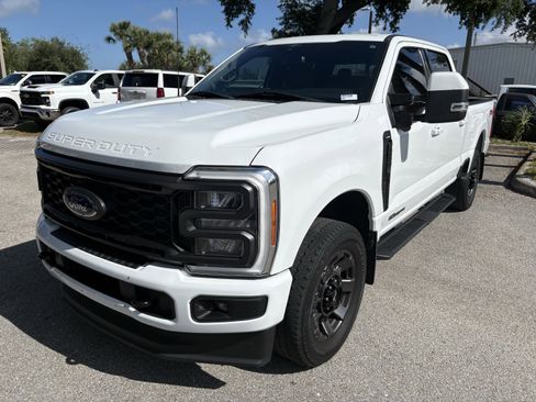 Used 2023 Ford F250 Lariat w/ Sport Appearance Package AWD/4WD image 3