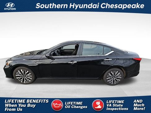 Used 2023 Nissan Altima 2.5 SV image 1