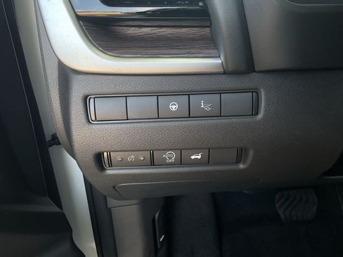 New 2026 Nissan Rogue Platinum AWD/4WD image 25